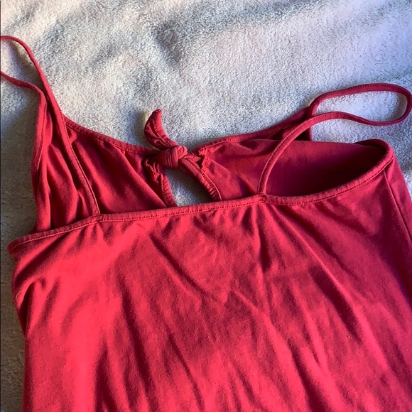 Tight fitting red dress - Picture 2 of 3